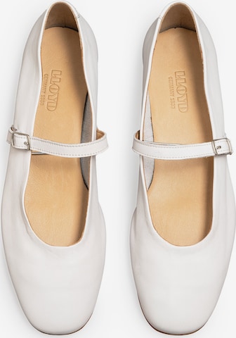 LLOYD Ballet Flats with Strap in White