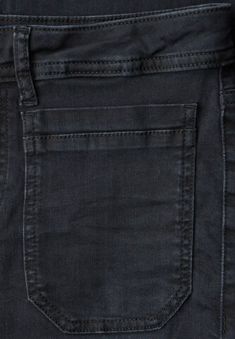 STREET ONE Slim fit Jeans in Black