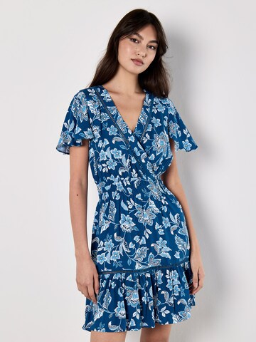 Robe ' ' Apricot en bleu : devant