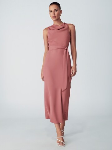 Willa Kjole 'REANE' i pink: forside