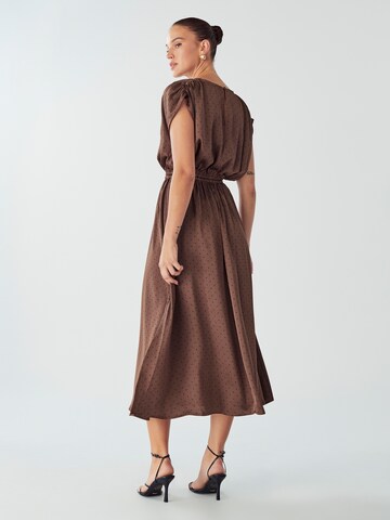 Abito 'CAROL' di Willa in marrone: dietro