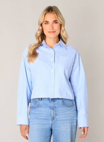 BASE LEVEL Blouse in Blue: front