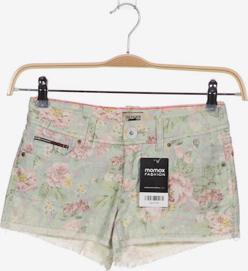 Tommy Jeans Shorts in XXS in Green: front
