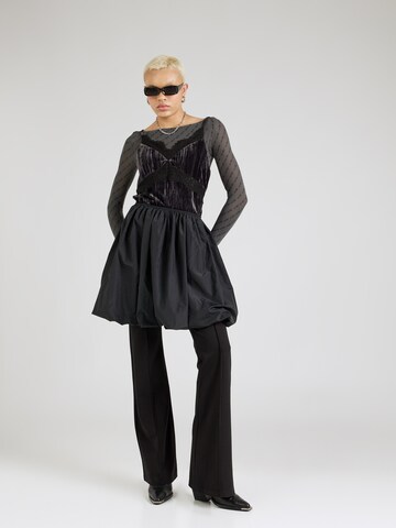 Top de la SCOTCH & SODA pe negru