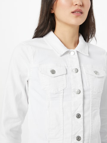 Veste mi-saison 'Wonder' ONLY en blanc