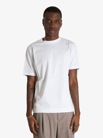 T-Shirt SSEINSE en blanc : devant