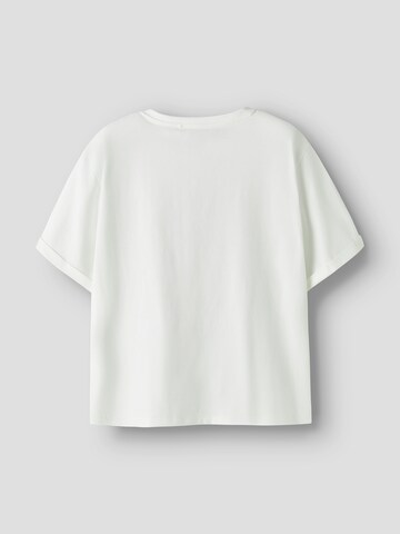 Tricou 'NKFFURA ROLLINGS' de la NAME IT pe alb