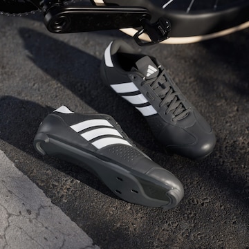 Scarpa sportiva 'Heritage Road' di ADIDAS PERFORMANCE in nero