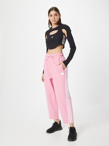 ADIDAS SPORTSWEAR Ohlapna forma Športne hlače 'Future Icons 3-Stripes' | roza barva