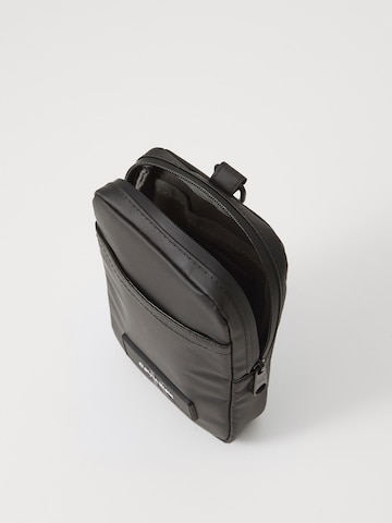 Calvin Klein Schoudertas in Zwart: terug