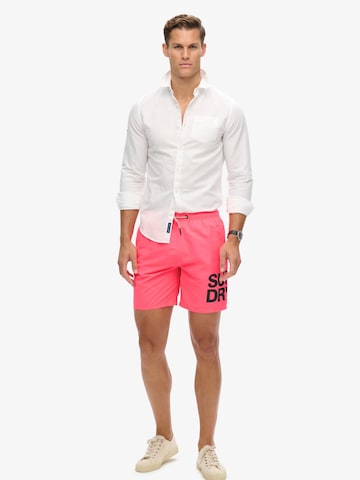 Shorts de bain Superdry en rose