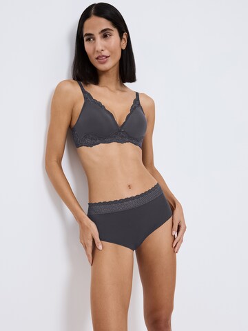 TRIUMPH Midislip 'Red Label Feel of Modal' in Grau