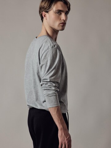 OWN Off With Nature - Camiseta en gris