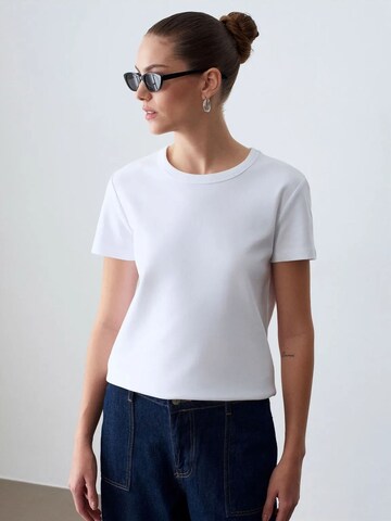 Dilvin T-Shirts in Weiß
