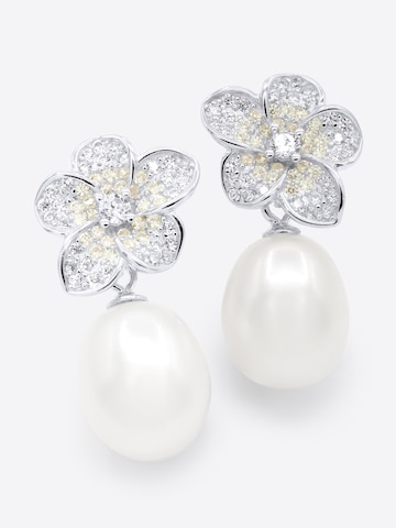 Boucles d'oreilles 'Lavandou' Ateliers Saint Germain en blanc : devant