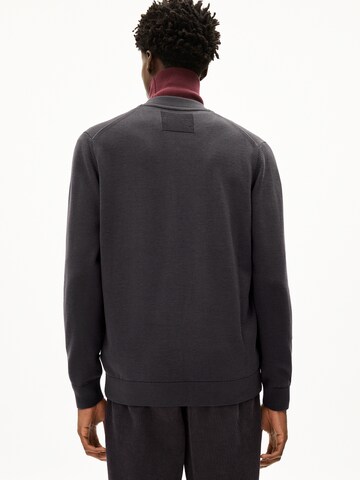 ARMEDANGELS Gebreid vest in Grijs