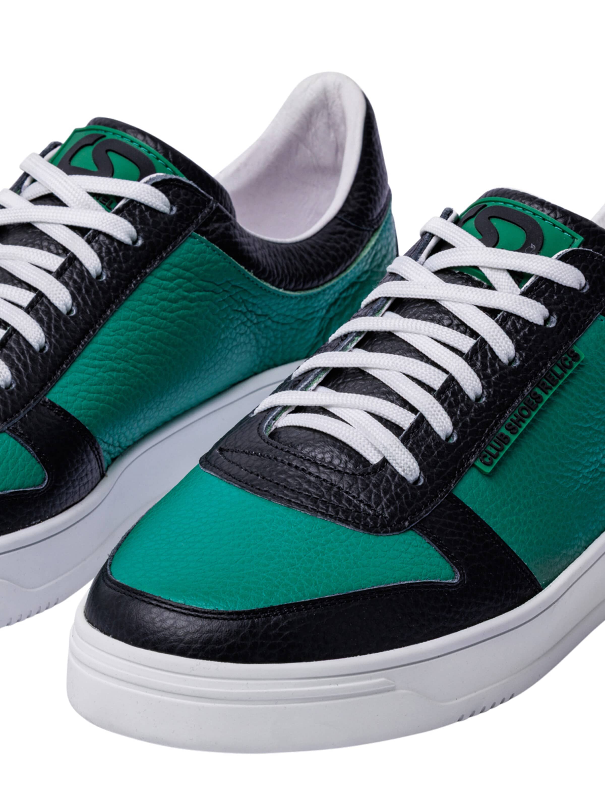 Club Shoes Relics Sneakersy niskie 'Mönchengladbach' w kolorze zielony