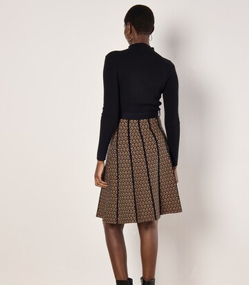 Apricot Rok in Bruin