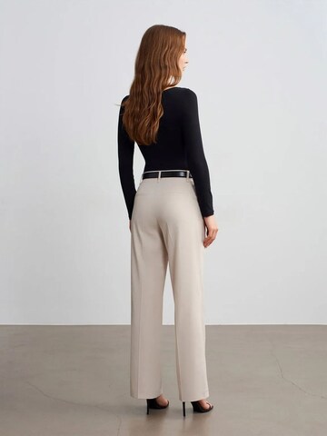 Regular Pantalon Dilvin en beige