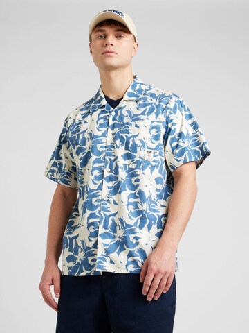 Fat Moose Regular Fit Paita 'Air' värissä beige
