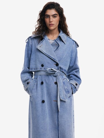 Cappotto di mezza stagione di Desigual in blu