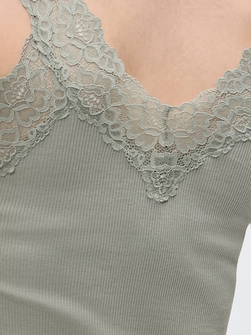 rosemunde - Top en verde