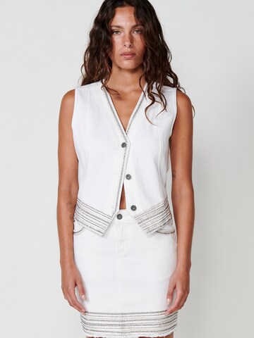 KOROSHI Vest in White: front