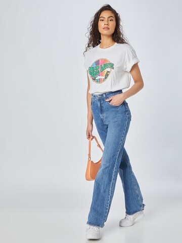 BDG Urban Outfitters Μπλουζάκι σε λευκό