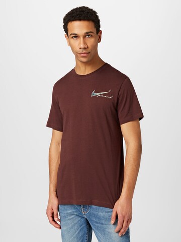 T-Shirt Nike Sportswear en marron : devant