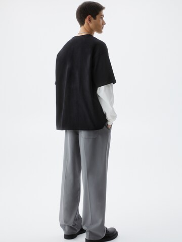 Wide leg Pantaloni cu dungă de la Pull&Bear pe gri