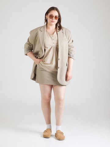 Camicia da donna di ONLY Carmakoma in grigio