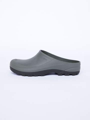 Gardena Clogs in Grey