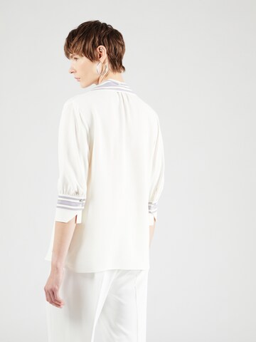 BOSS - Blusa en blanco