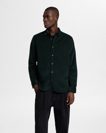 Regular fit Camicia 'Regowen' di SELECTED HOMME in verde: frontale