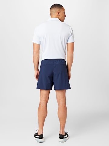 NIKE Regular Sportshorts in Blau