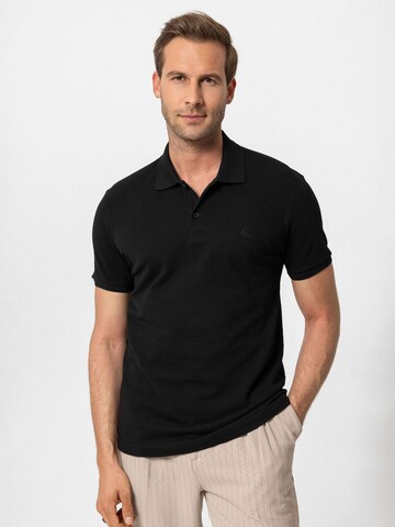 Dandalo Shirt in Black: front
