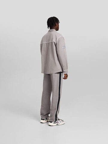 Regular fit Camicia di Bershka in grigio