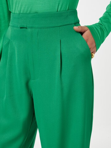 Sofie Schnoor Normální Kalhoty se sklady v pase – zelená