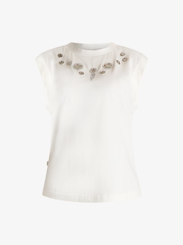 Jijil Shirt in White: front