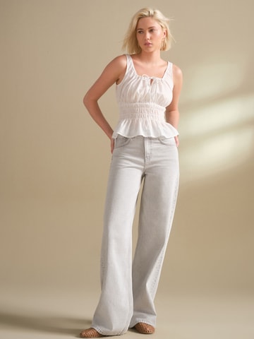 Next Wide leg Jeans i grå