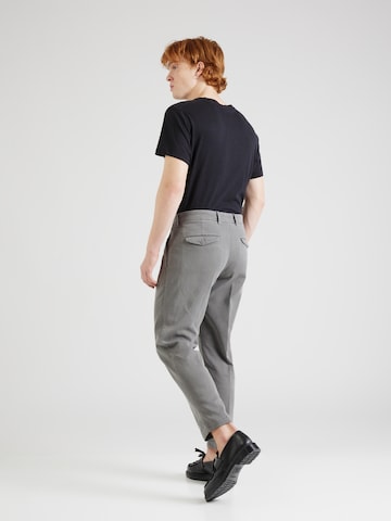 DRYKORN Regular Pleat-Front Pants 'DEVYN' in Grey