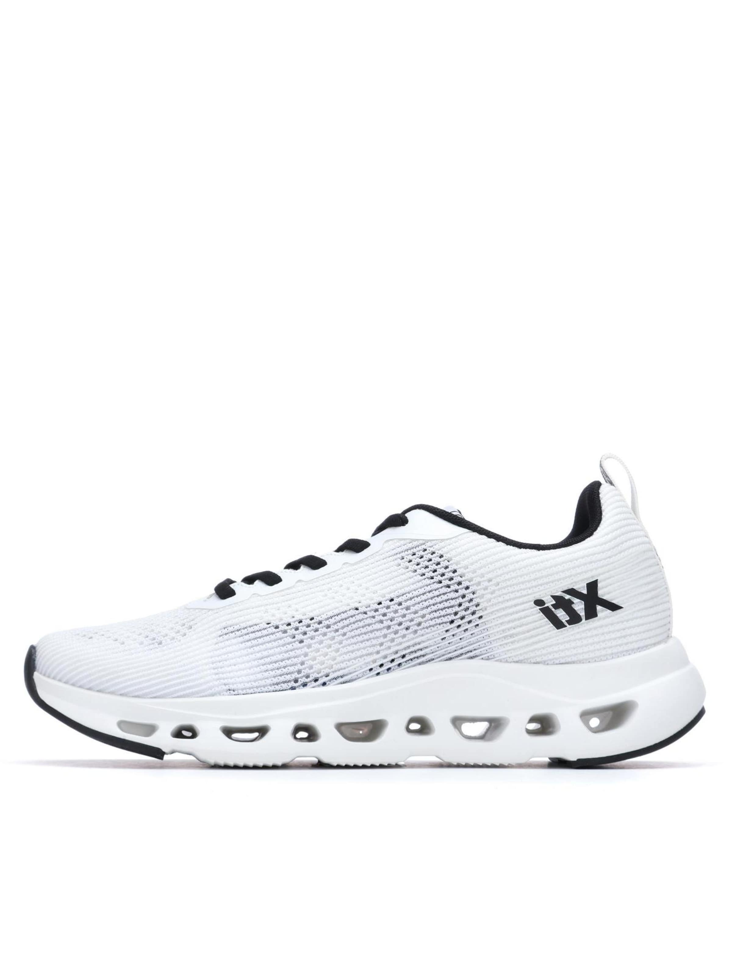 Xti Athletic Shoes in White