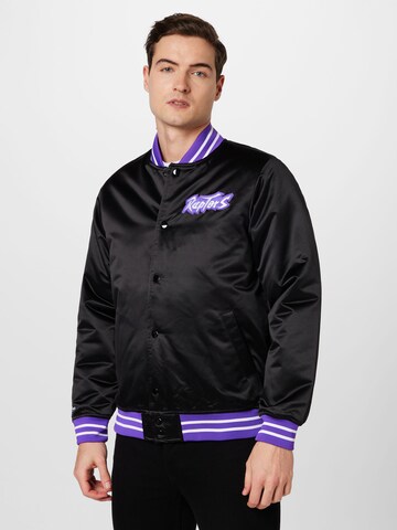 Mitchell & Ness Jacke in Schwarz: predná strana