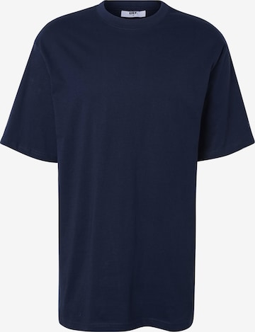 DEF - Camisa em azul: frente