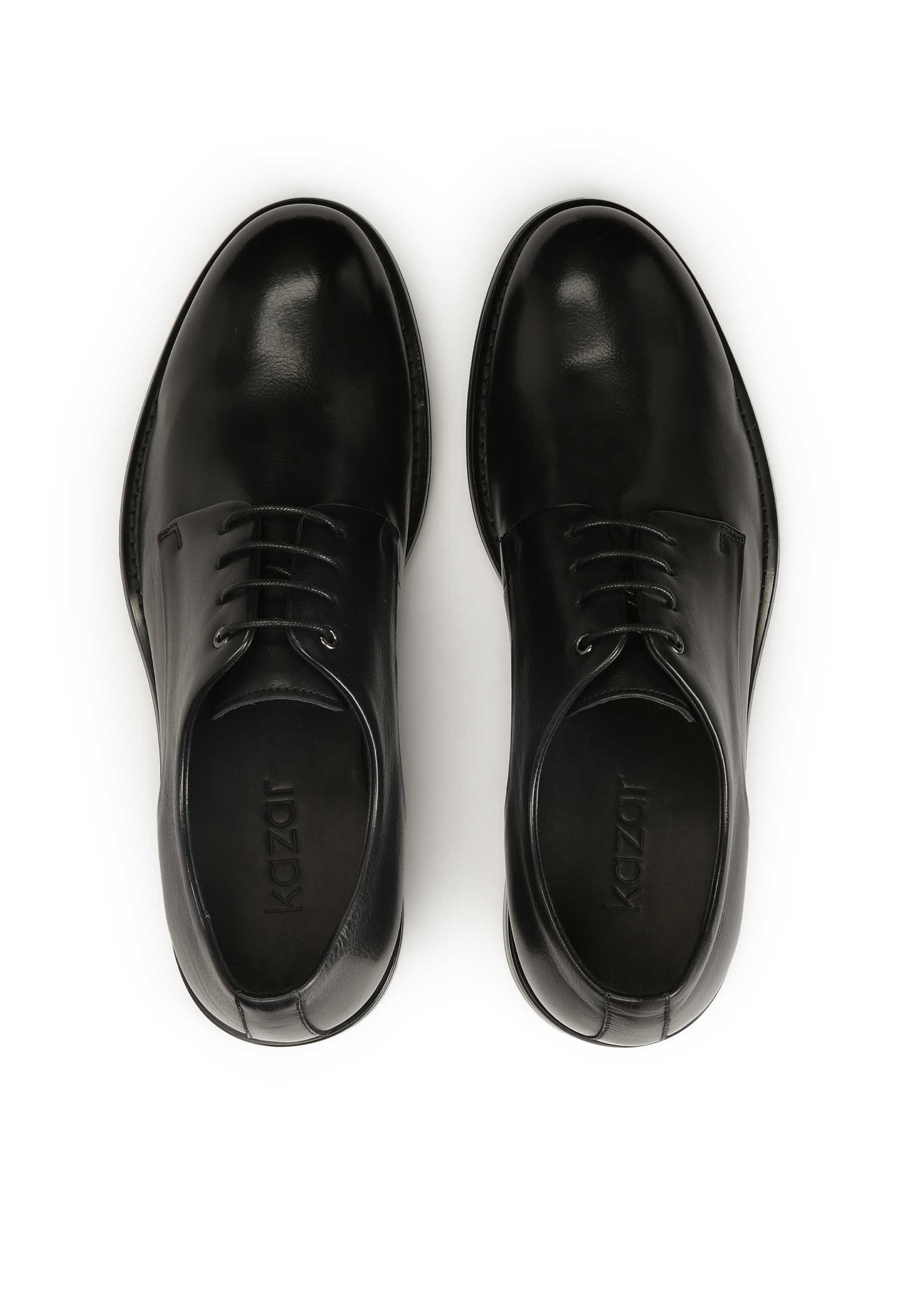 Scarpa stringata di Kazar in nero