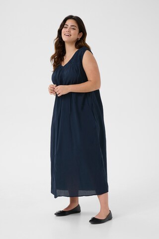 KAFFE CURVE Jurk 'Thia' in Blauw