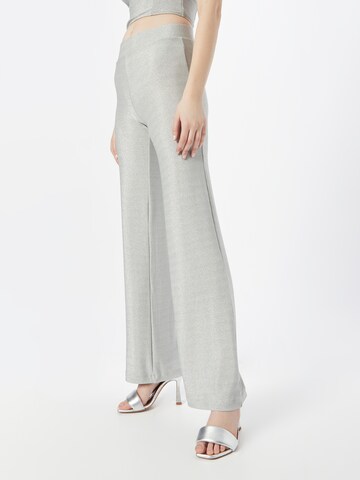 Monki Regular Trousers in Grey: front