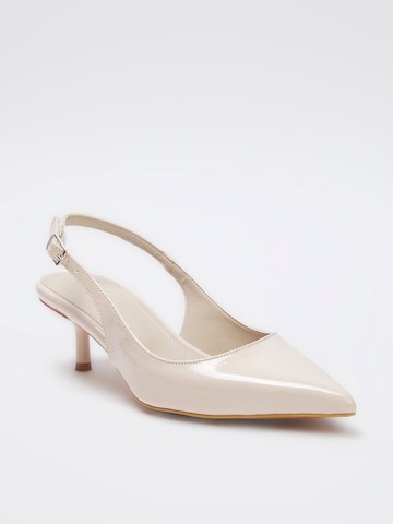 Trendyol Slingback pumps in Beige: front