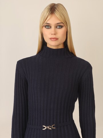 APART Knitted dress in Blue