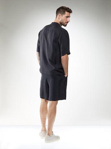 ABOUT YOU x Kevin Trapp Regular Shorts 'Nathan' in Schwarz